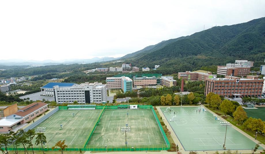 테니스장과 농구연습장 Tennis and Basketball Court